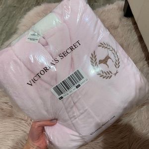 PINK Victoria's Secret Intimates & Sleepwear - • Vs Pink | Sherpa Lined Robe • PINK Victoria's Secret Intimates & Sleepwear - • Vs Pink | Sherpa Lined Robe •